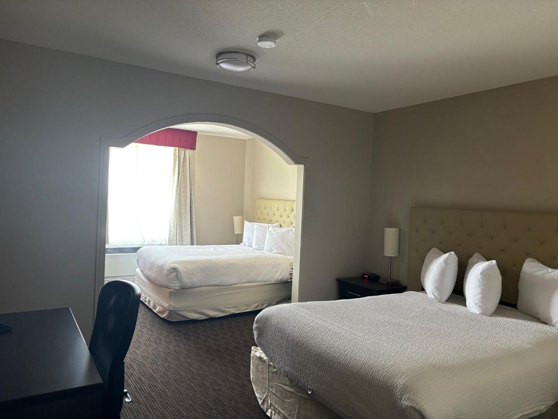 Ramada By Wyndham Estevan Exterior photo